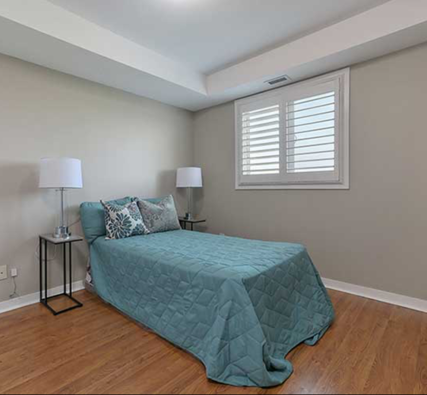 6 Dayspring Circle. 2 Bedrooms, 2 Bathrooms, 2 Parking