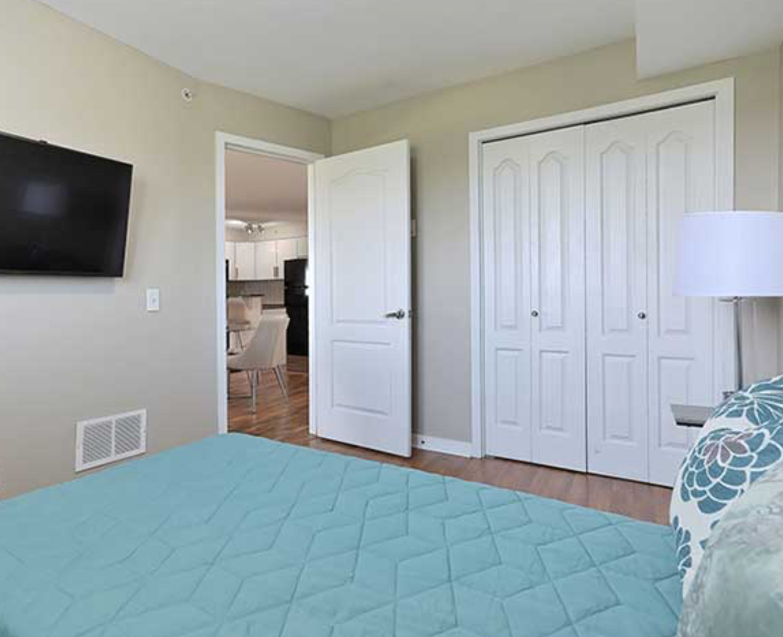 6 Dayspring Circle. 2 Bedrooms, 2 Bathrooms, 2 Parking