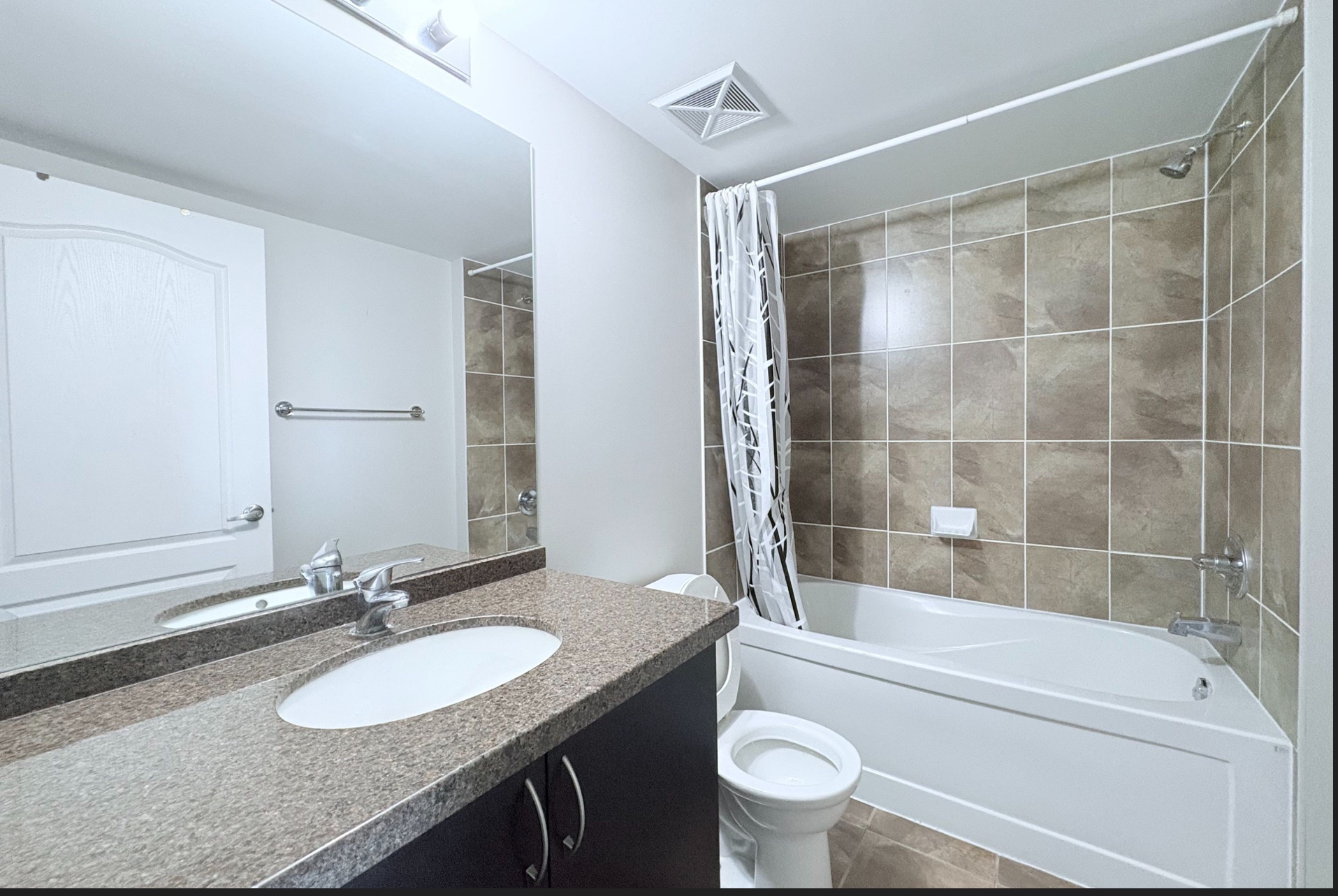 6 Dayspring Circle. 2 Bedrooms, 2 Bathrooms, 2 Parking