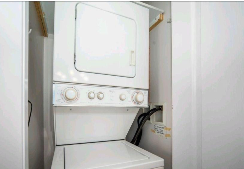 6 Dayspring Circle. 2 Bedrooms, 2 Bathrooms, 2 Parking