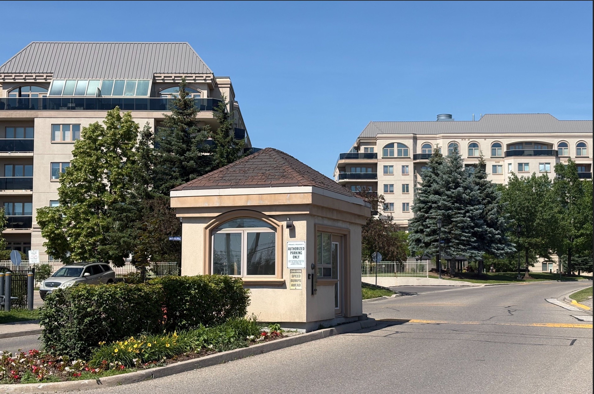 6 Dayspring Circle. 2 Bedrooms, 2 Bathrooms, 2 Parking