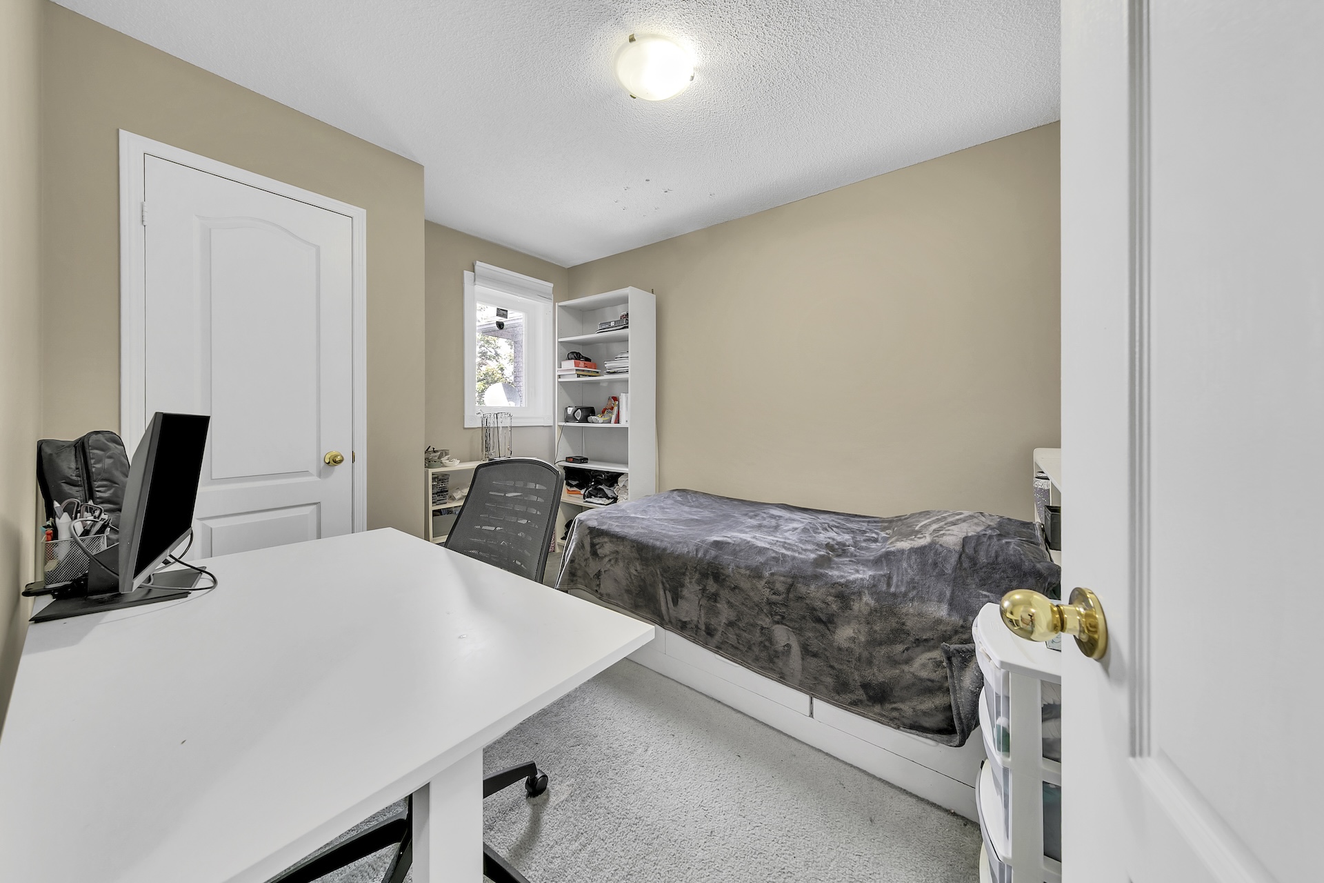 35 TANIA CRES