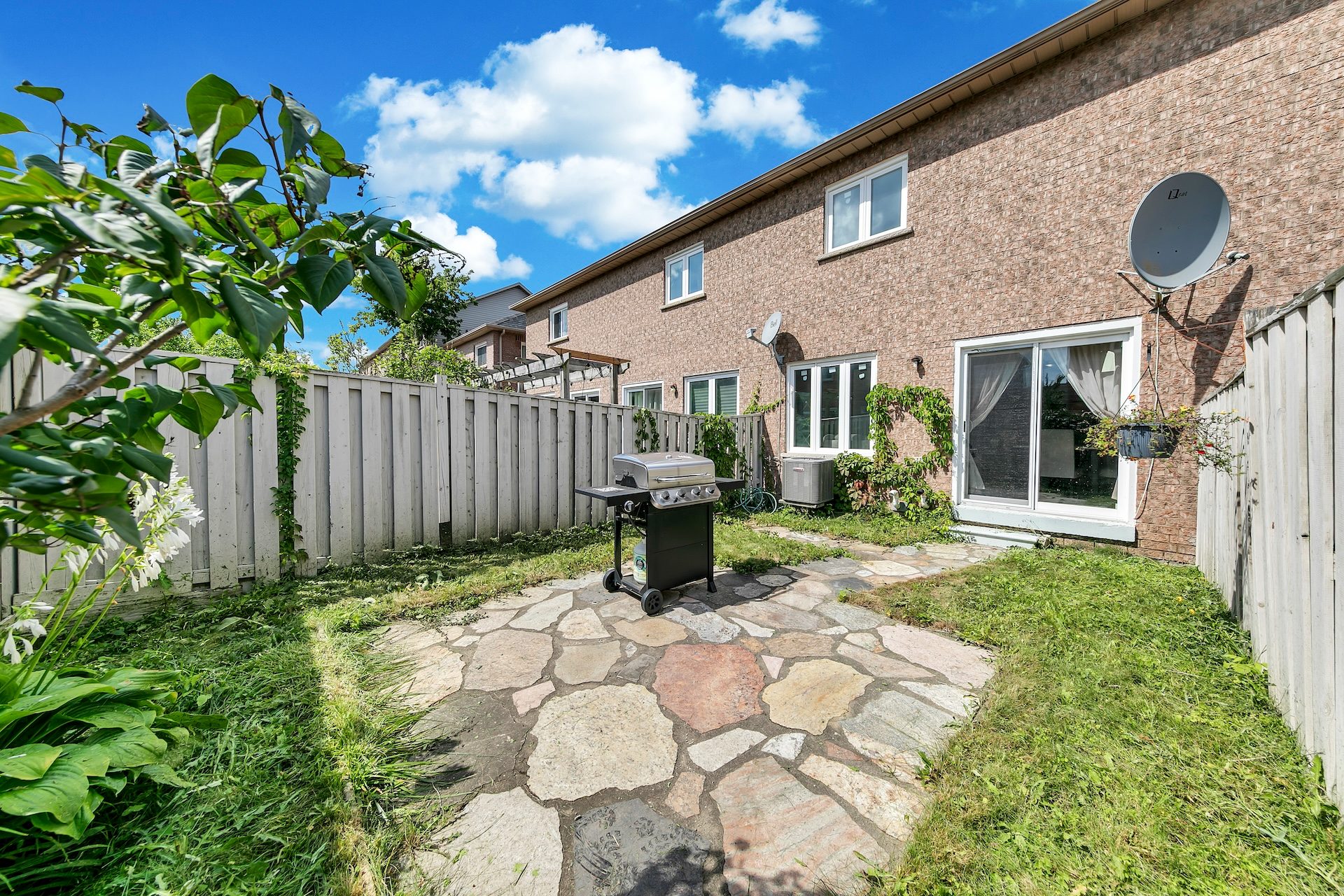 35 TANIA CRES