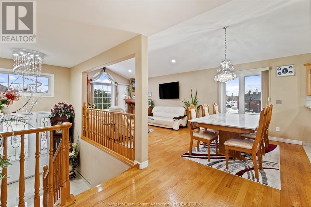1081 MONARCH MEADOWS DRIVE — photo 5 of 21