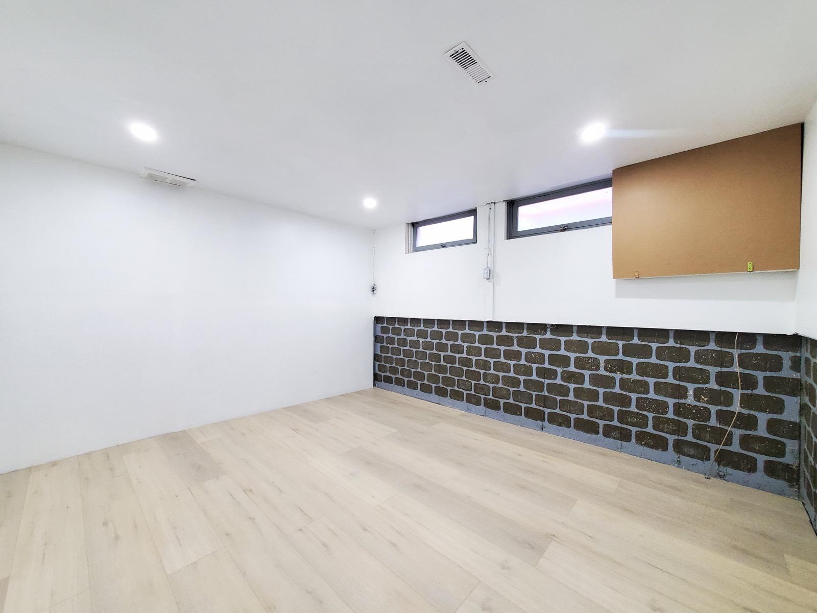 114 LILLIAN DR — photo 8 of 10