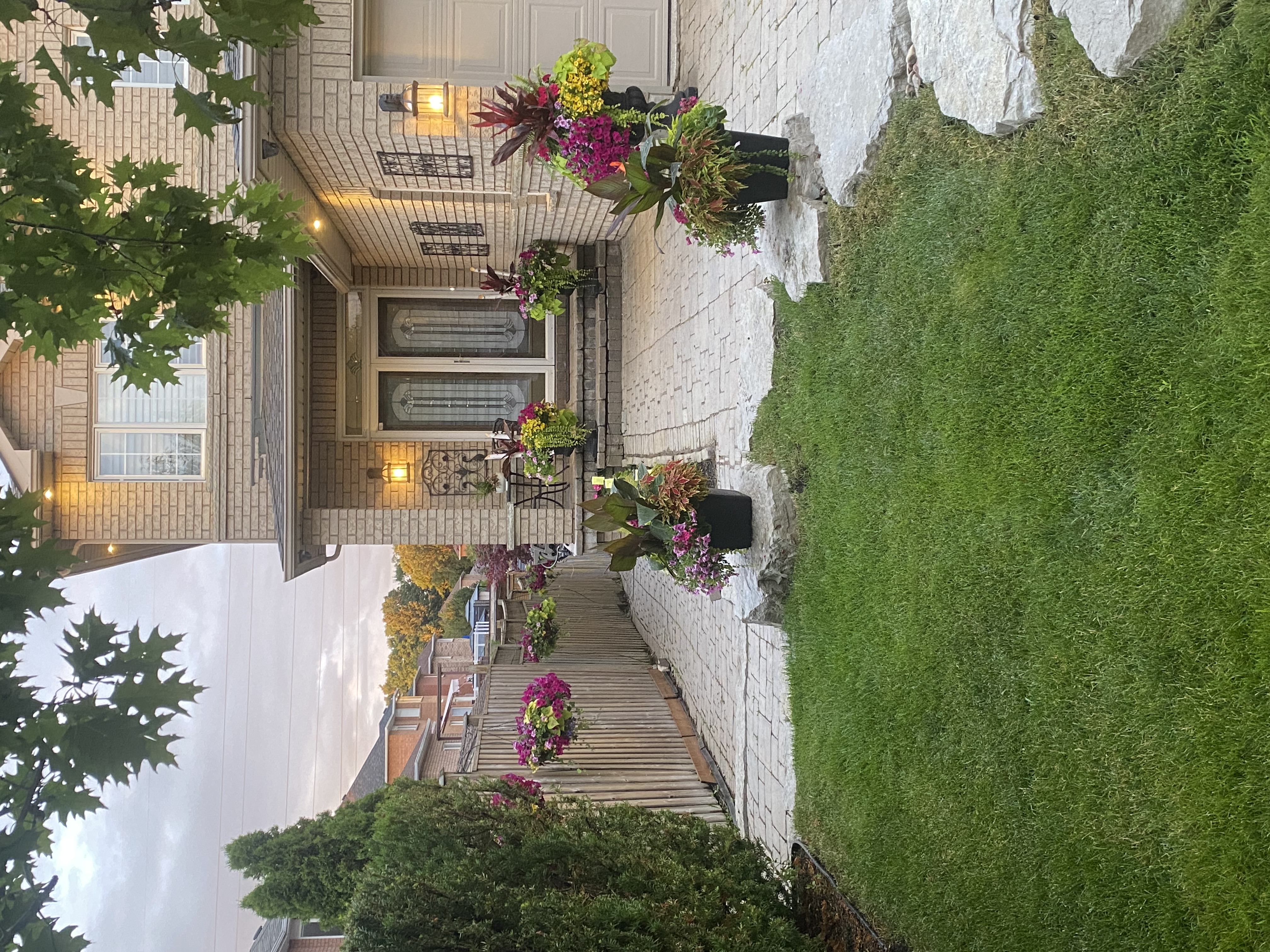 15 Genova Court