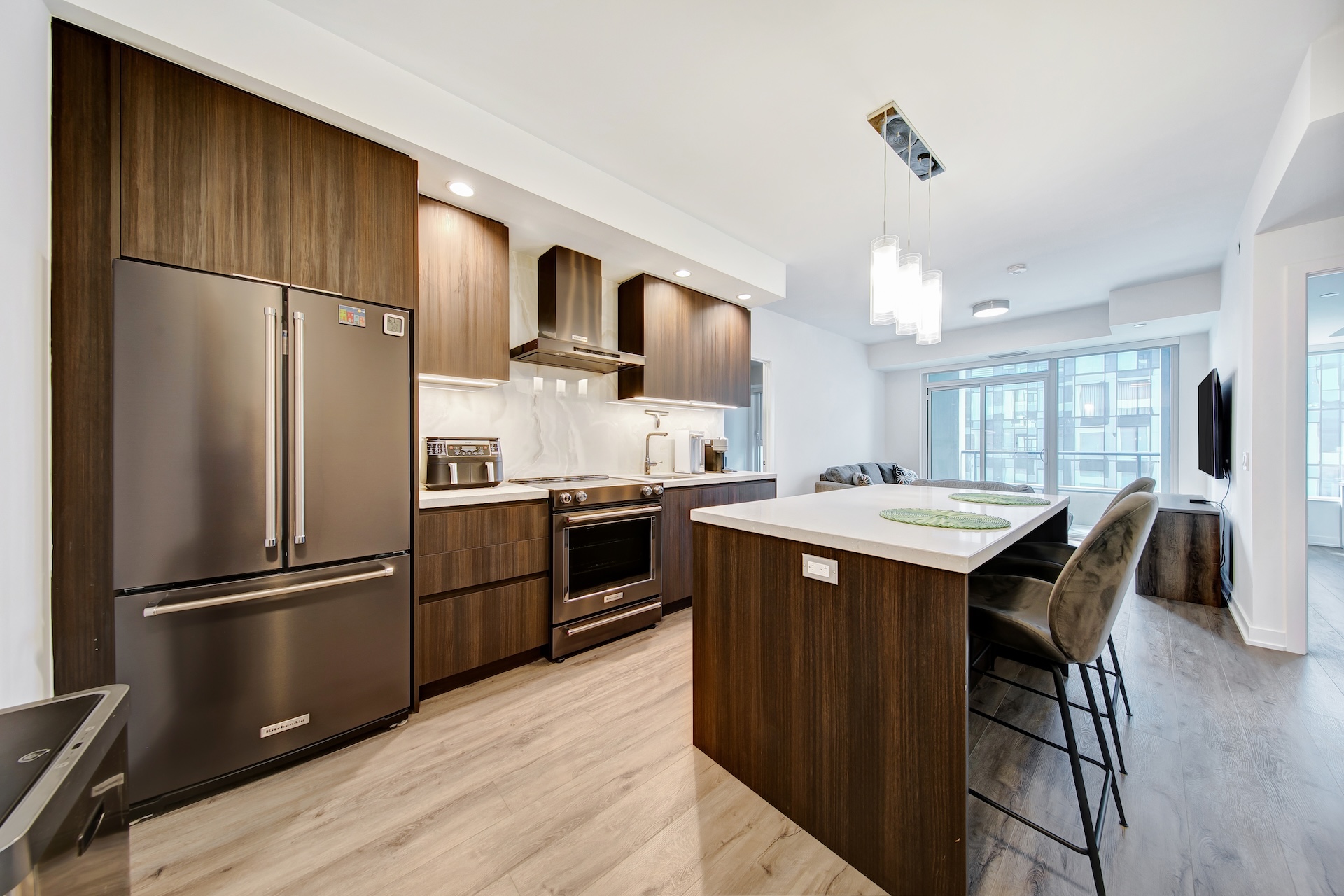 435 Wellington Street West