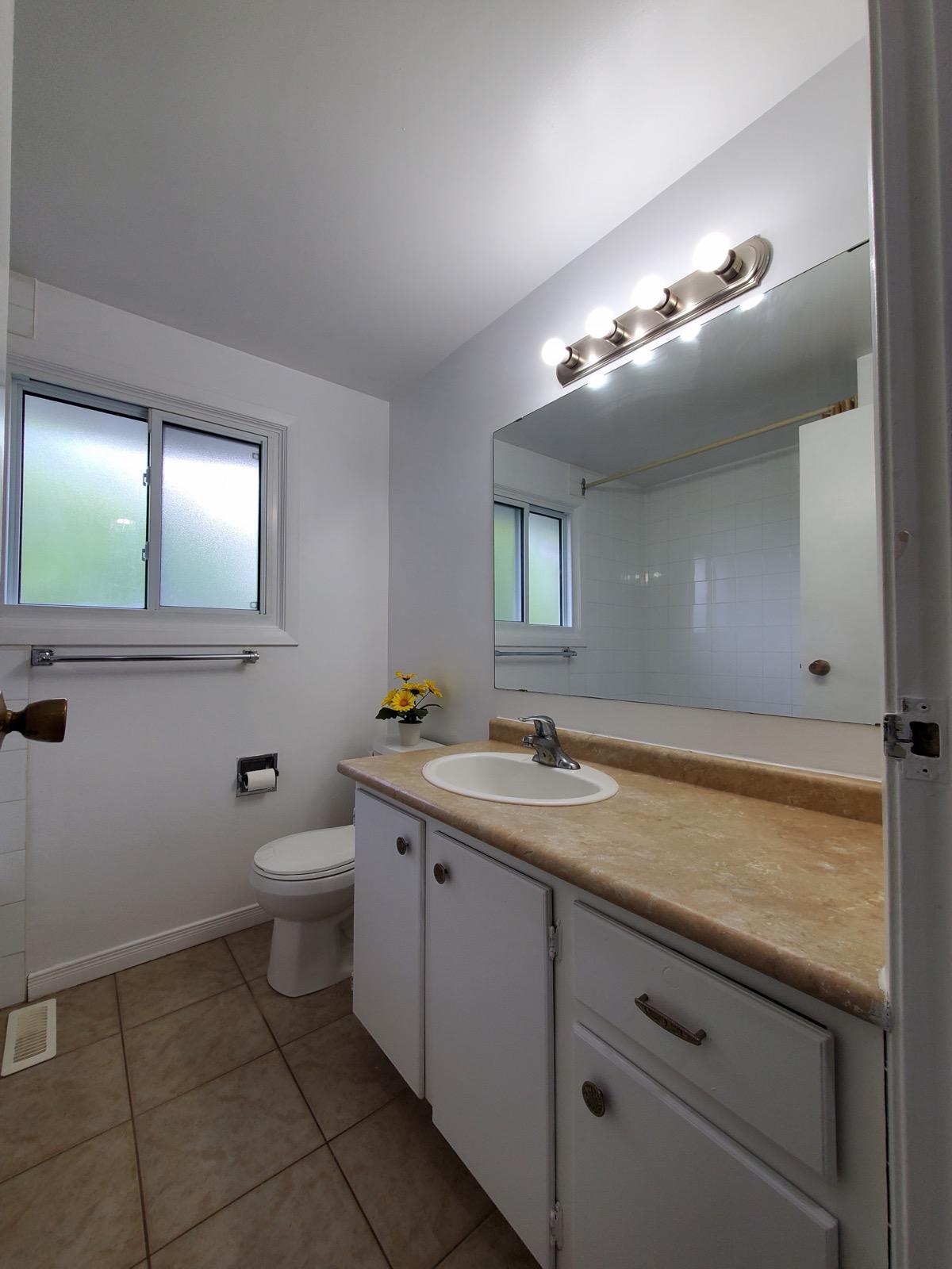 114 LILLIAN DR