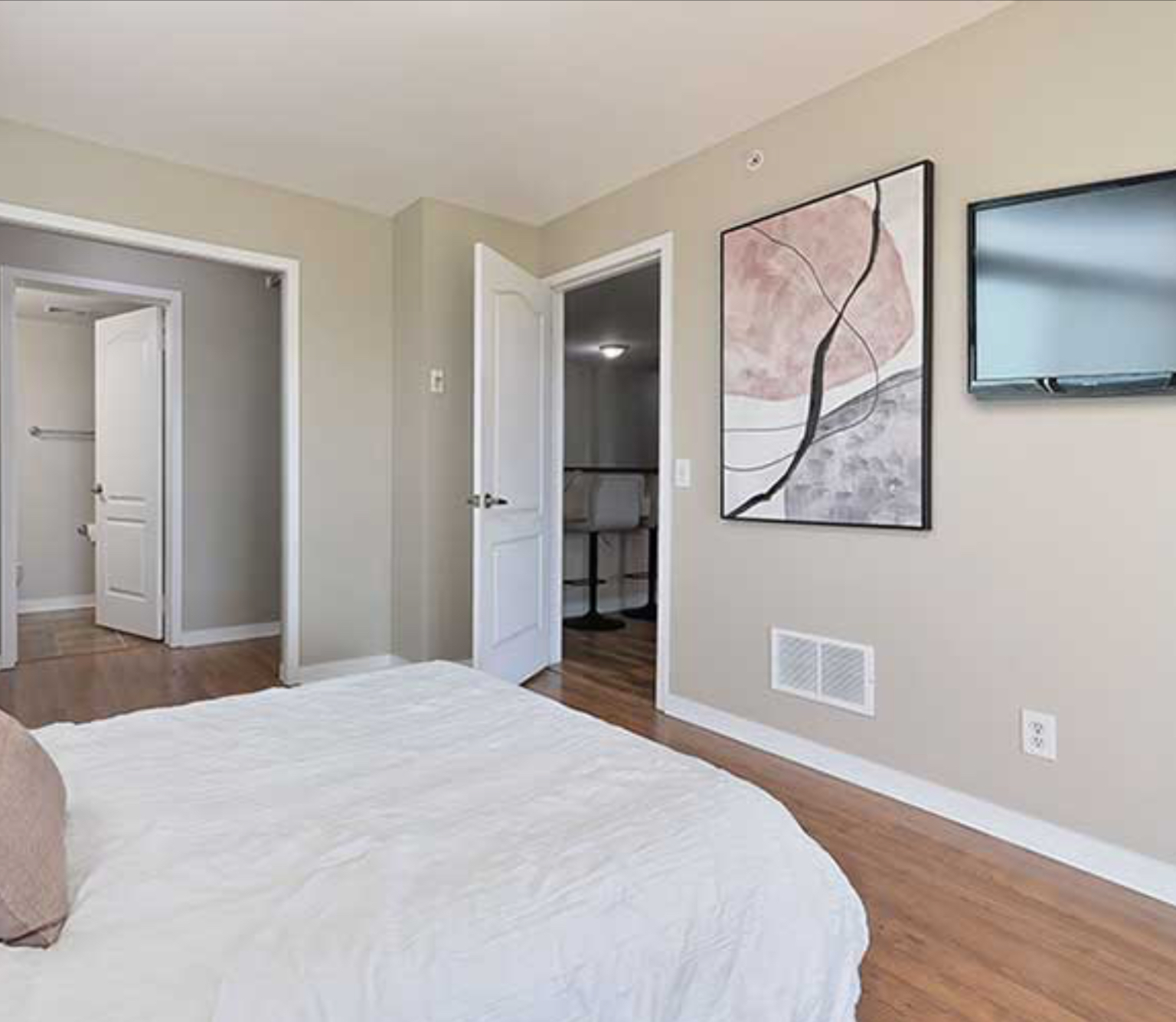 6 Dayspring Circle. 2 Bedrooms, 2 Bathrooms, 2 Parking